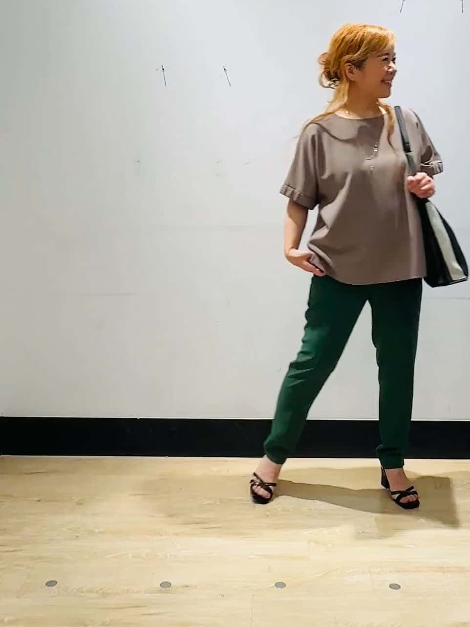 https://staff-start.contents.liveact-vault.com/6wyjjhvm-20b6aa2d7016cd46cf70f49b9a08bd27/thumbnail.jpg
