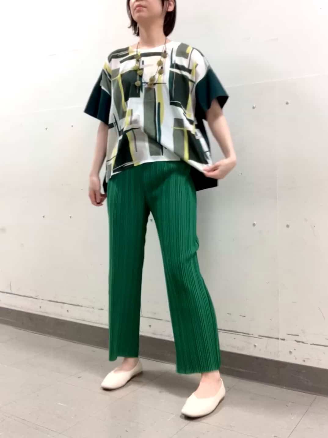 https://staff-start.contents.liveact-vault.com/6wyjjhvm-2a0650e2156ac324aa0fc7a489fd1c5d/thumbnail.jpg