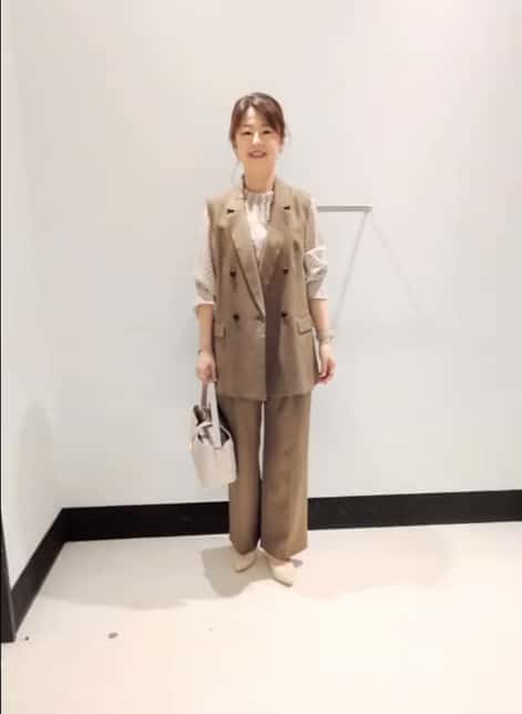 https://staff-start.contents.liveact-vault.com/6wyjjhvm-2c2ceca087ef052c3cb54b5a48888237/thumbnail.jpg