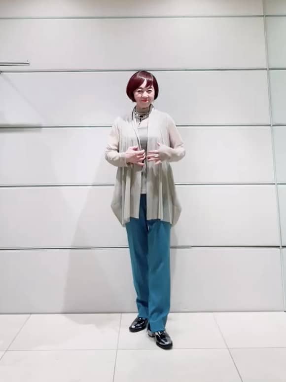 https://staff-start.contents.liveact-vault.com/6wyjjhvm-30f6a44675d6644fd72940dbe2f892a9/thumbnail.jpg