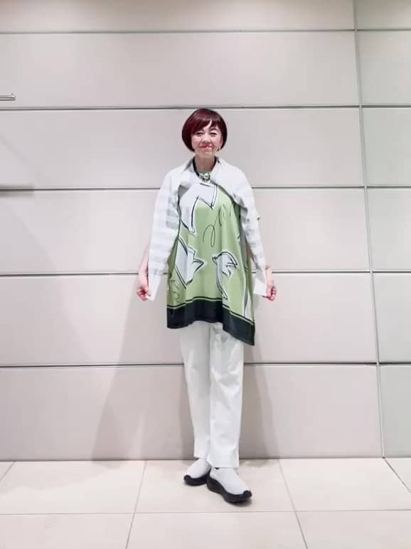 https://staff-start.contents.liveact-vault.com/6wyjjhvm-404a6288359e80e2154573fb4acb9580/thumbnail.jpg