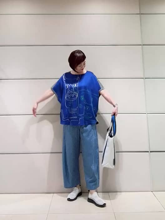 https://staff-start.contents.liveact-vault.com/6wyjjhvm-825f2ee4a78346cba1ab15a0463fa876/thumbnail.jpg