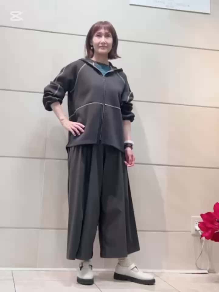 https://staff-start.contents.liveact-vault.com/6wyjjhvm-879560c06a4ae79a56e624eb9d903123/thumbnail.jpg