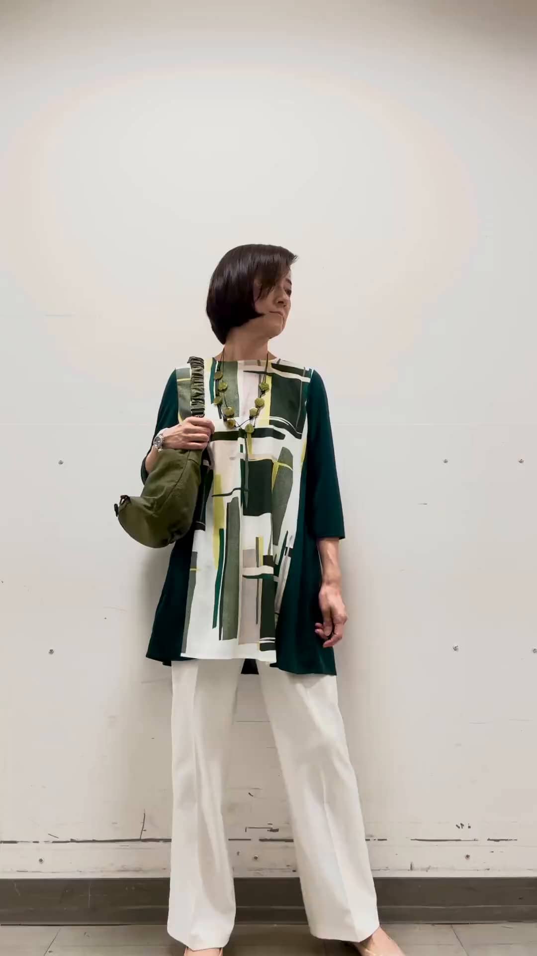 https://staff-start.contents.liveact-vault.com/6wyjjhvm-a09f44a0fe551b40bf8335a592b3e500/thumbnail.jpg