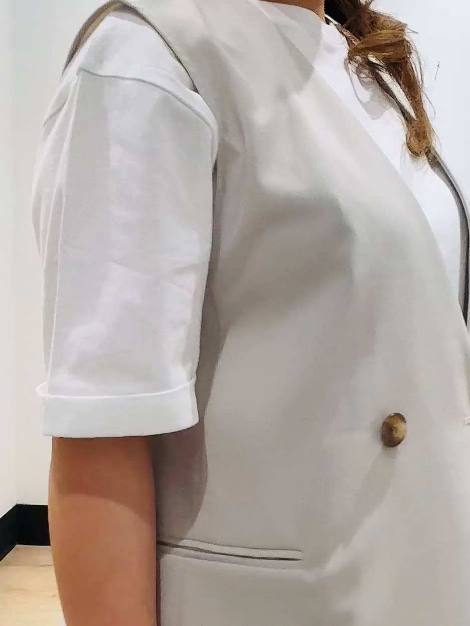 https://staff-start.contents.liveact-vault.com/6wyjjhvm-ac7593052d5dbe33abe05b25953a88a9/thumbnail.jpg