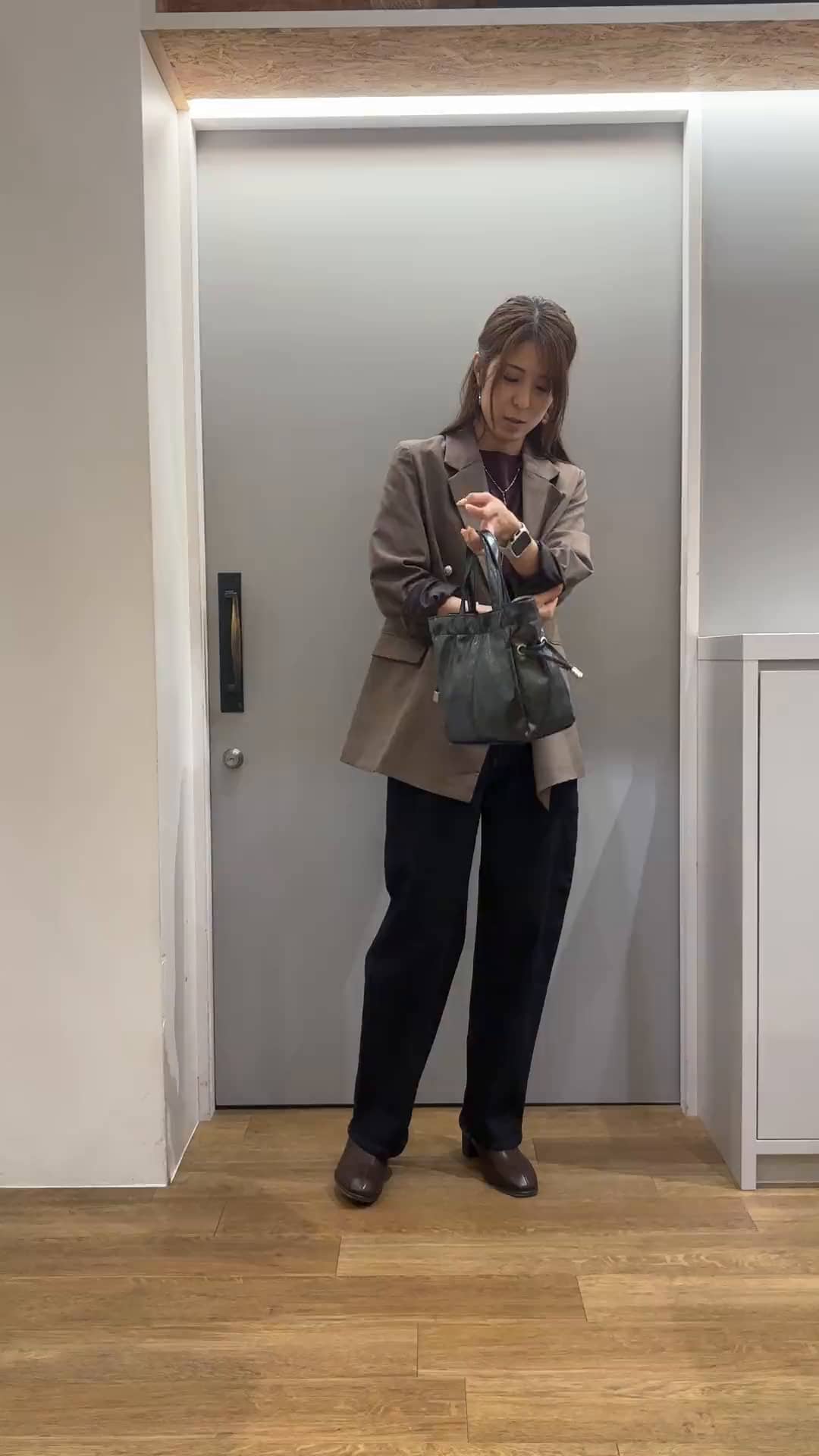 https://staff-start.contents.liveact-vault.com/6wyjjhvm-ee0f5138232fb4d76a60f55d466905f3/thumbnail.jpg