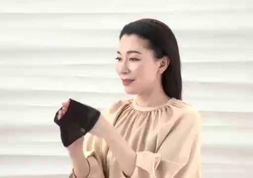 KAZUEウイッグ 王道ショートスタイルを さらに華やかに！ カール