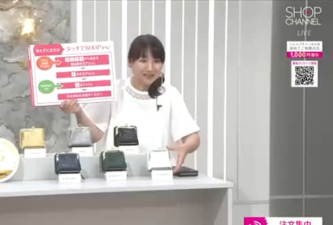 マットクロコダイル がま口 コンパクト 多機能ウォレット　パールホワイ マットクロコダイル がま口 コンパクト 多機能ウォレット