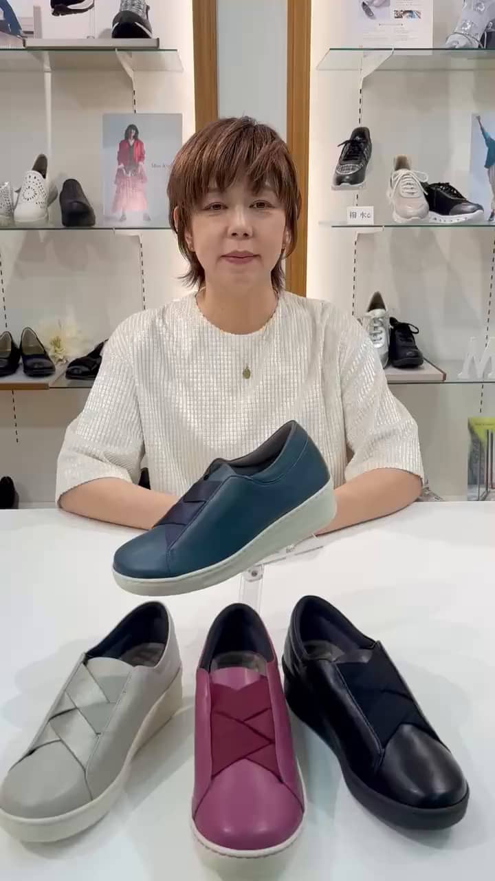 ミスキョウコ 日本製 はっ水ソフト牛革 クロスゴムデザイン 軽量