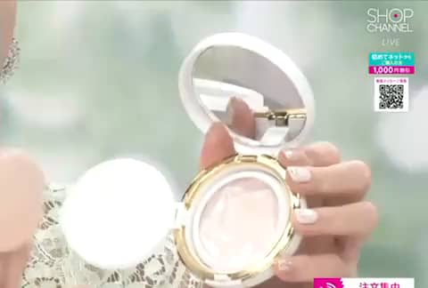 ホリカホリカ 透明感のある ハリツヤキメ美肌演出 エッセンス クリア