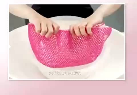 ハニカム構造のスポンジで 溜め込まない新美容習慣！ スプラコール