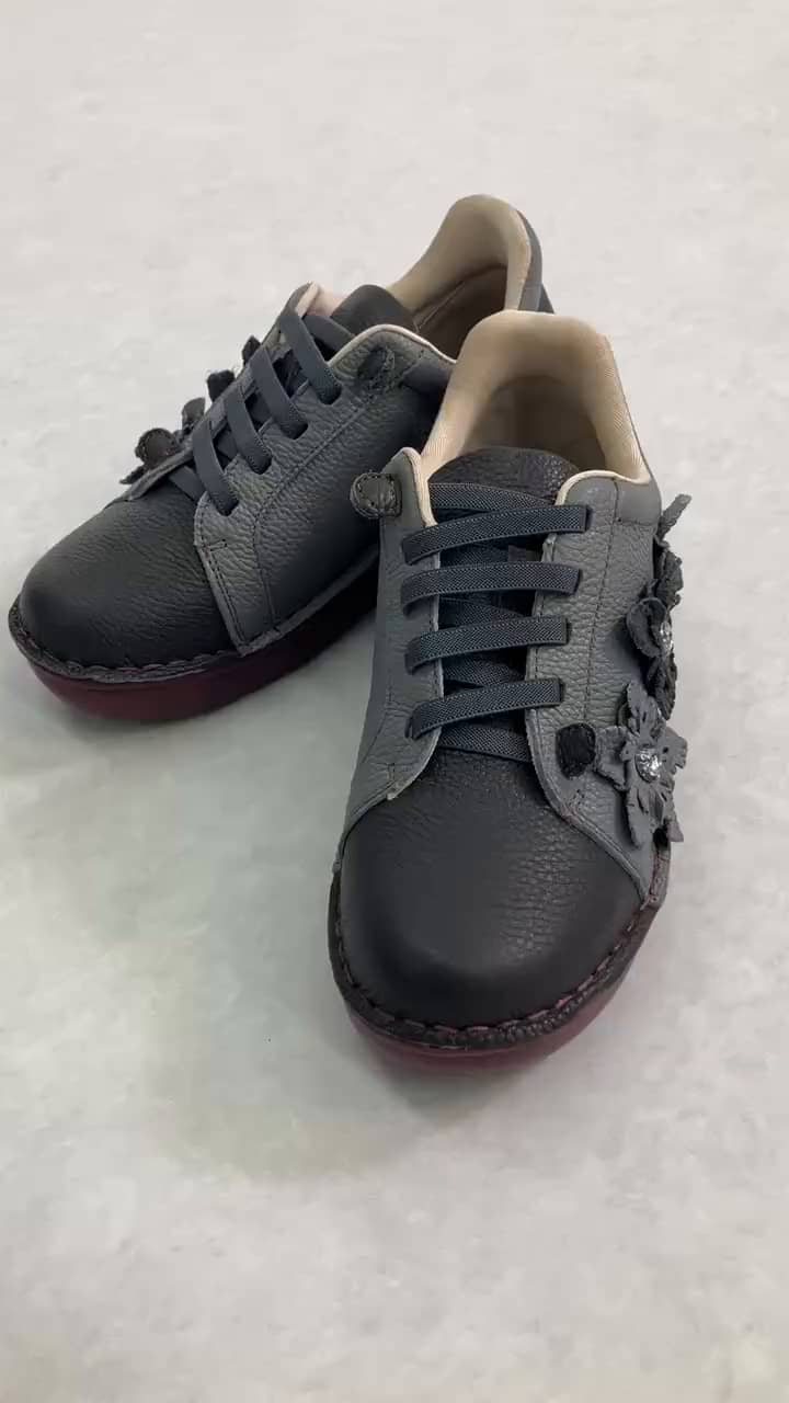 エスタシオン 牛革シュリンク型押し フラワーモティーフ 軽量ゴム