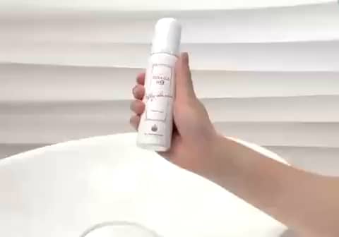 使うたびに染まる！ 簡単白髪染め＆ ボリュームスタイリング シラガ