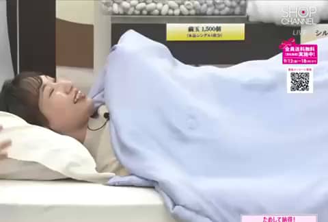 新品 未使用 西川 真綿肌掛け布団 シングル シルク100% 花柄 ブルー 新品 未使用 西川 真綿肌掛け布団 シングル シルク100% 花柄 ブルー