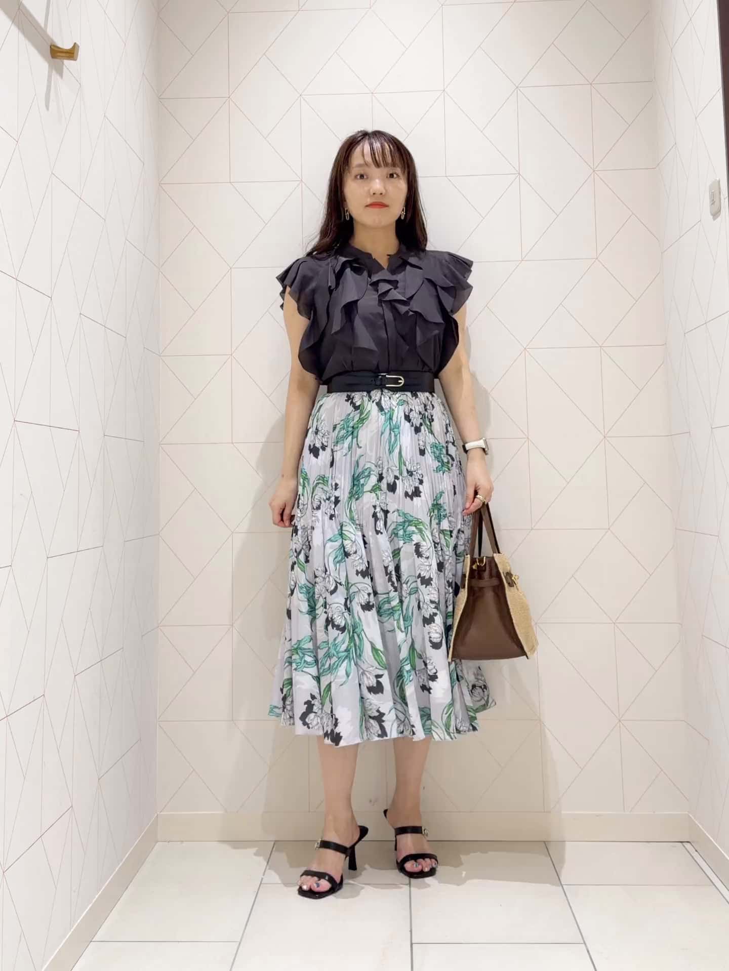 STAFF STYLING|ANAYI OFFICIAL ONLINE STORE｜アナイ 公式サイト
