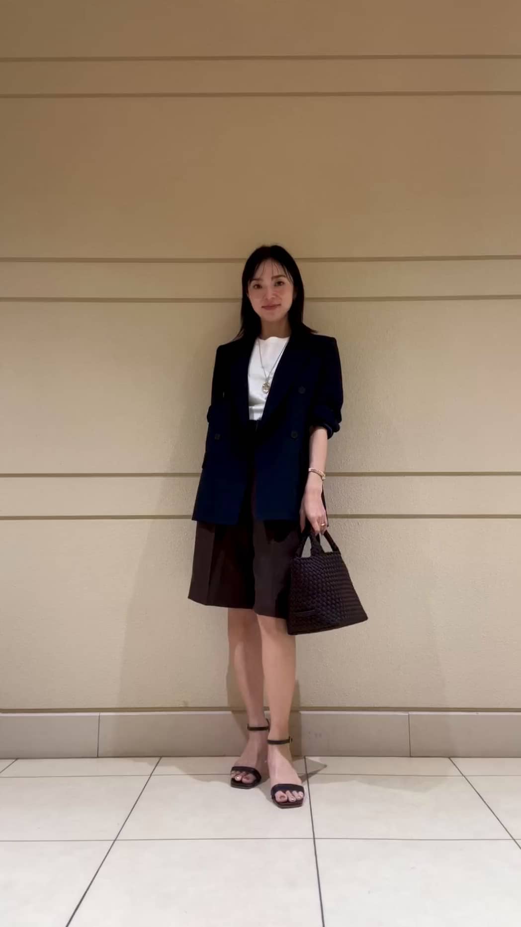 STAFF STYLING|ANAYI OFFICIAL ONLINE STORE｜アナイ 公式サイト