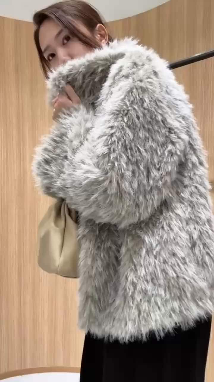 CAPRICIEUX LE