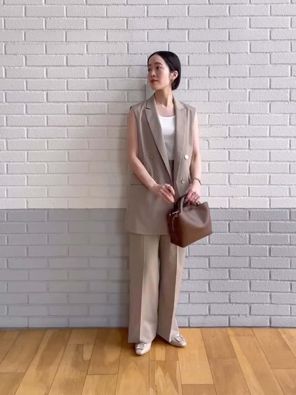 スクエアバックル パンプス（3cmヒール）―晴雨兼用―