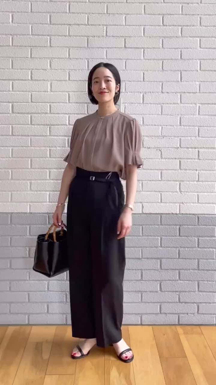 袖 タック ショート スリーブ ブラウス ―マシンウォッシャブル―