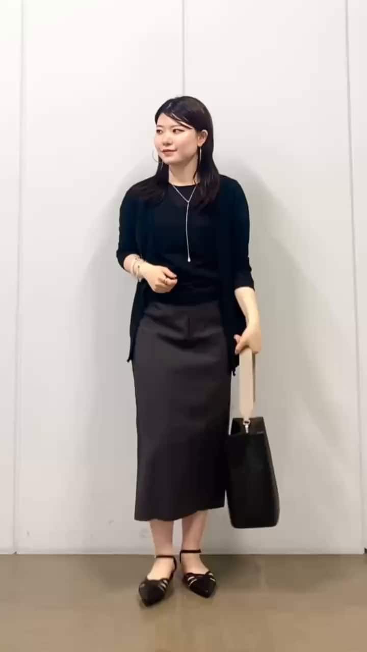 新品INDIVI インディヴィ クロスストラップフラットサンダルサイズ35 黒 春SALE！【合皮】クロスストラップ フラットサンダル（サンダル