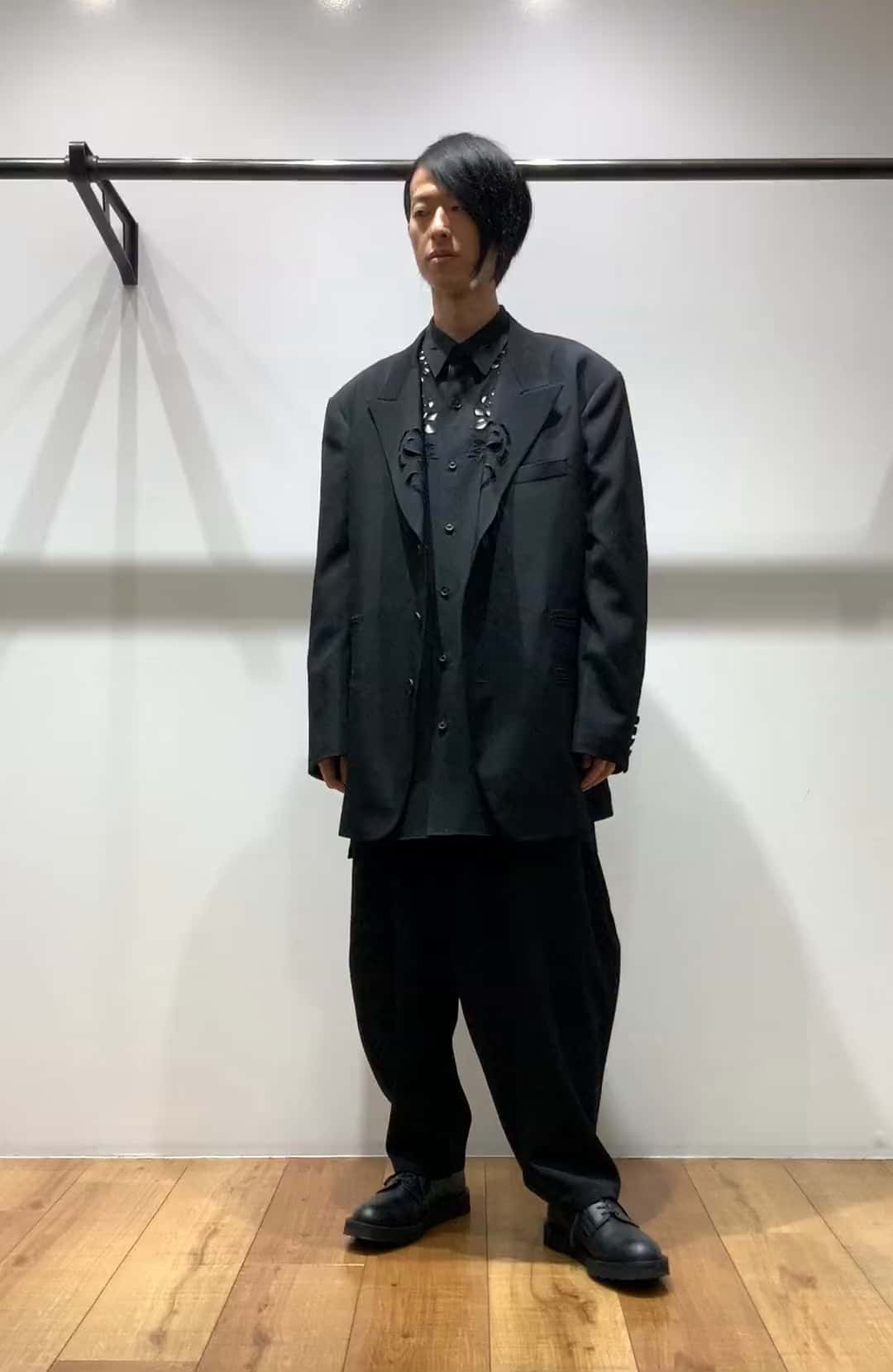61587527