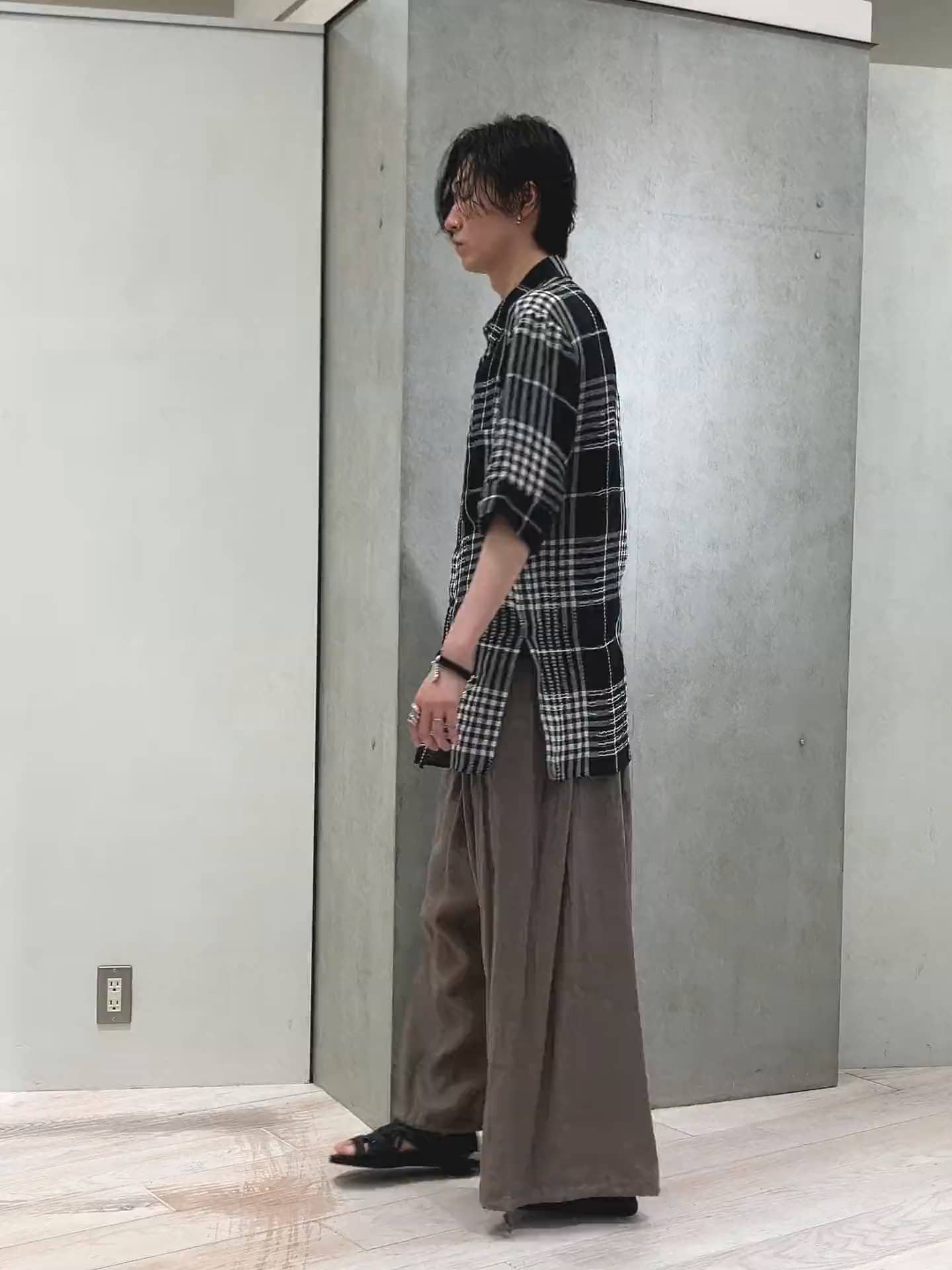 61625458