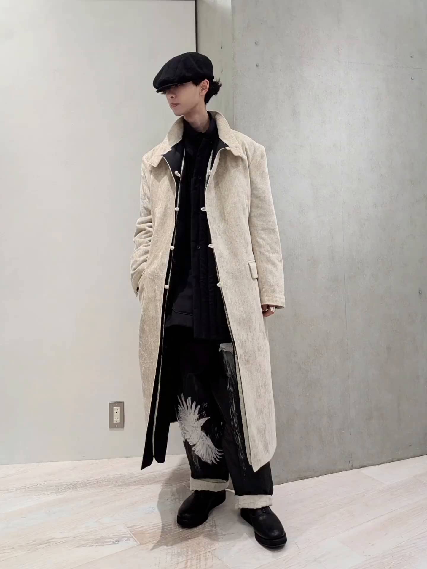 216558