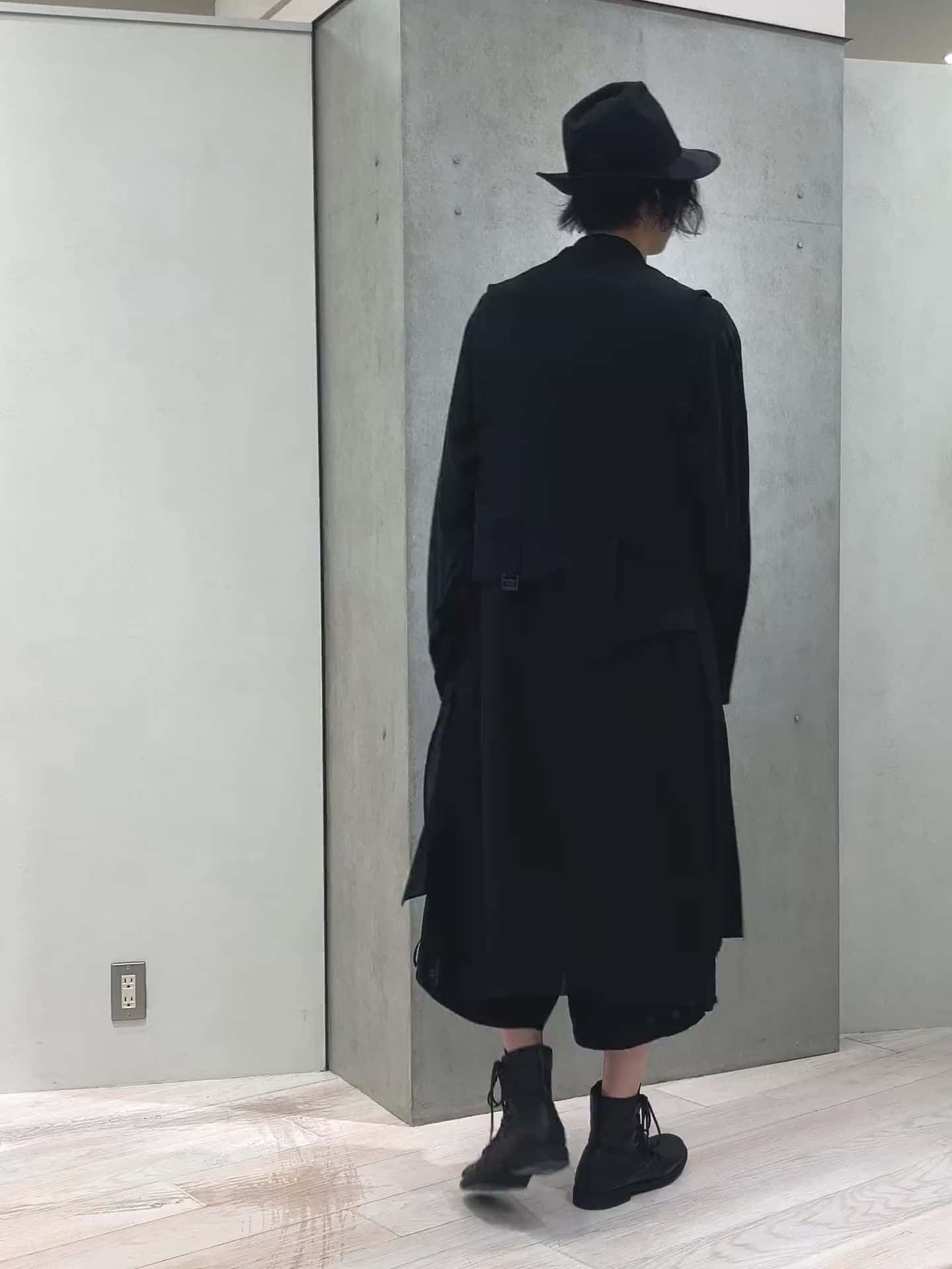 48172803