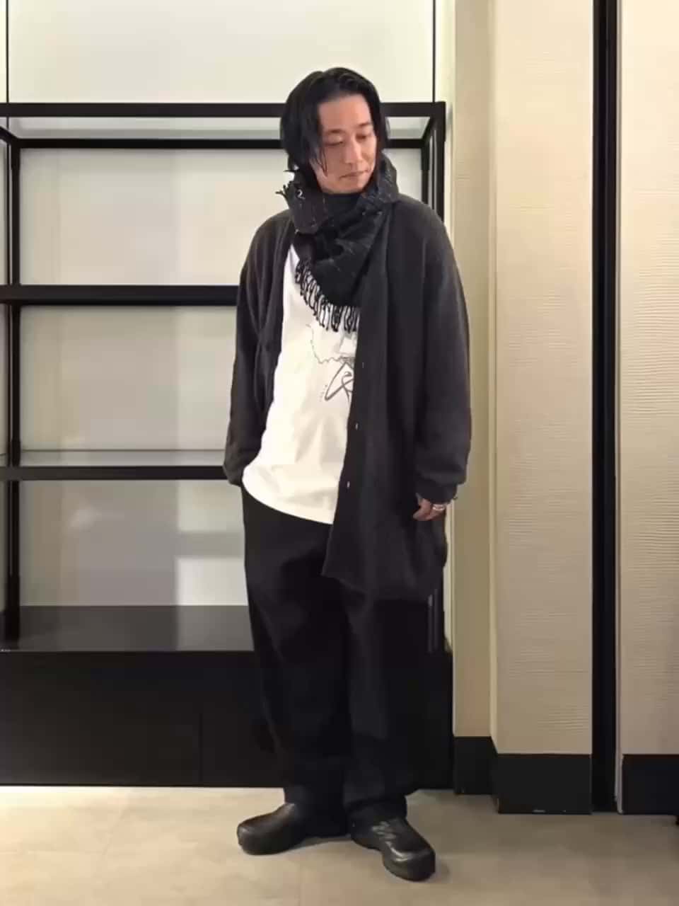 218357