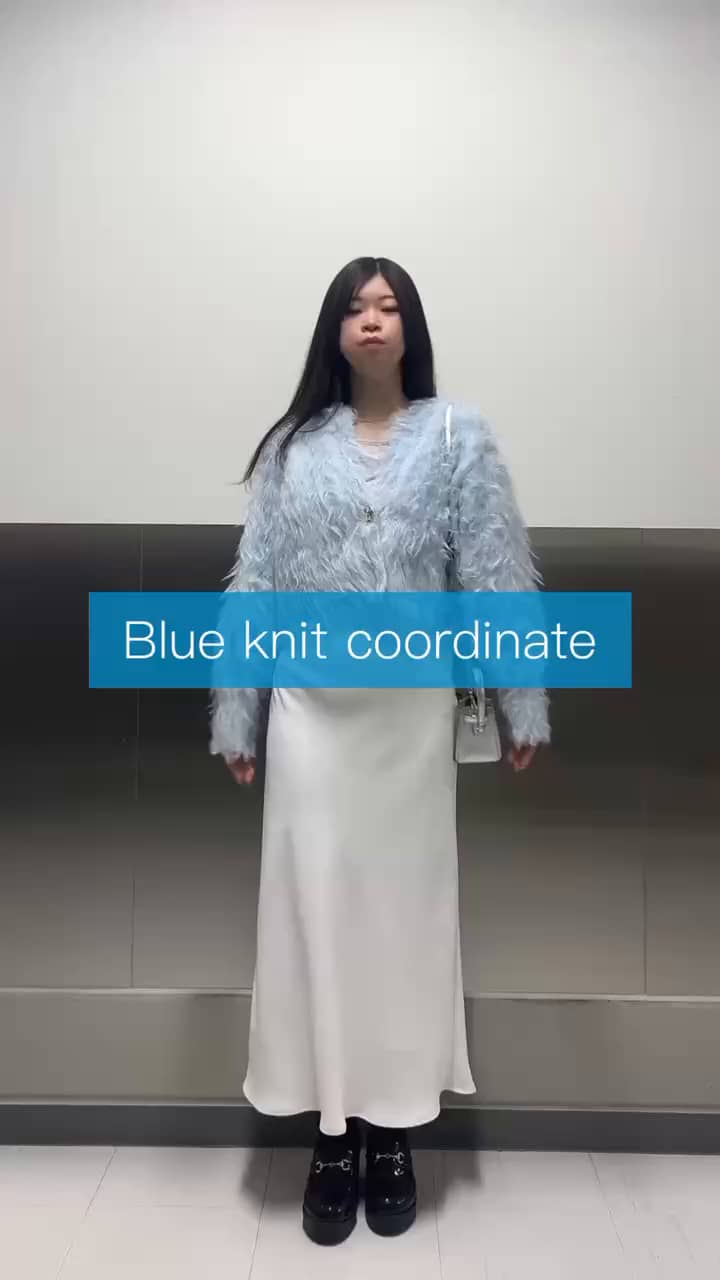 2025.11.25 淡色ブルーニットコーデ💠 サムネイル画像