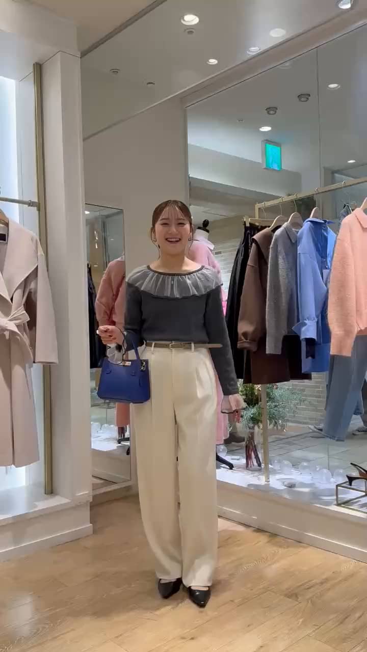 2025.12.16 フリルニット サムネイル画像