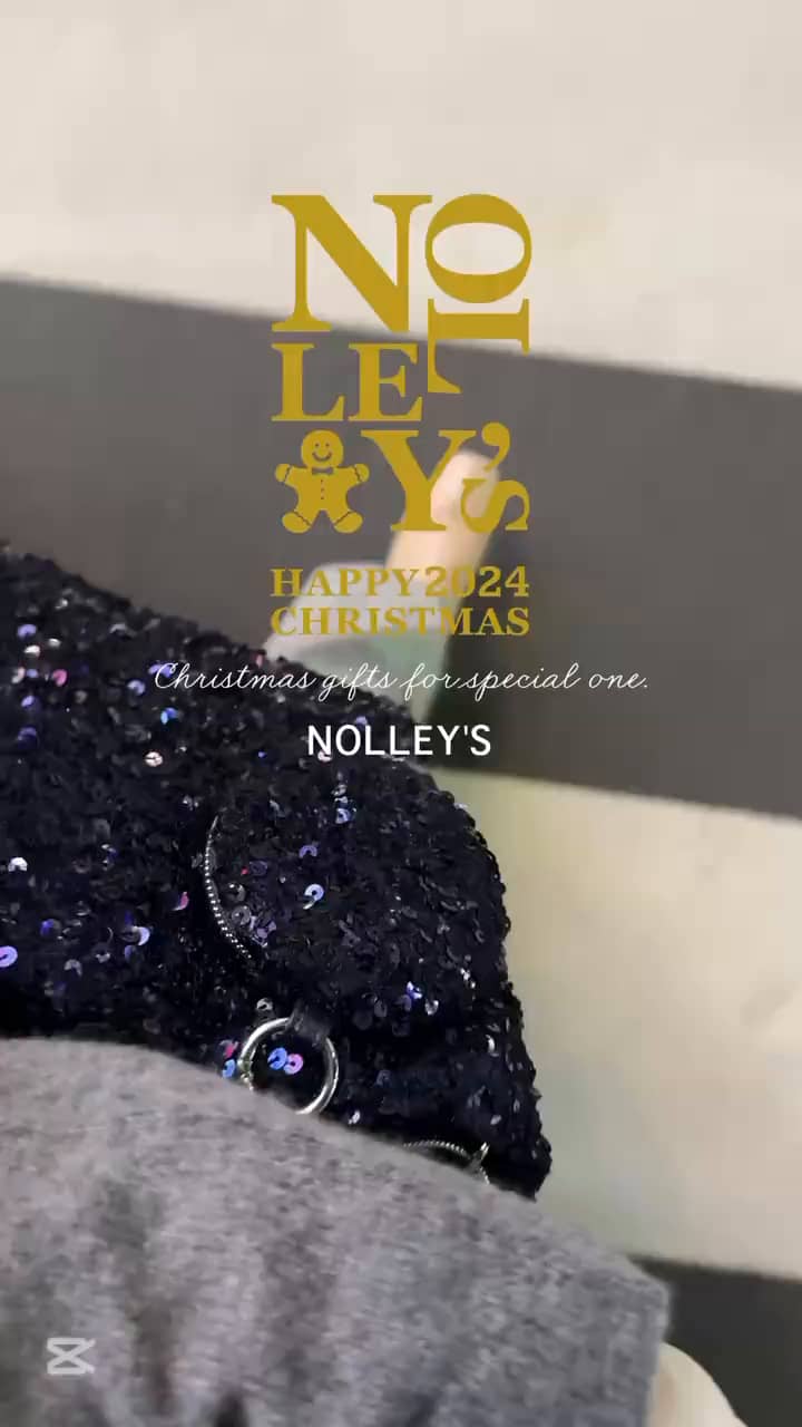 2024.12.04 【🎄クリスマスにも】グレーコーデ×スパンコールバッグ サムネイル画像