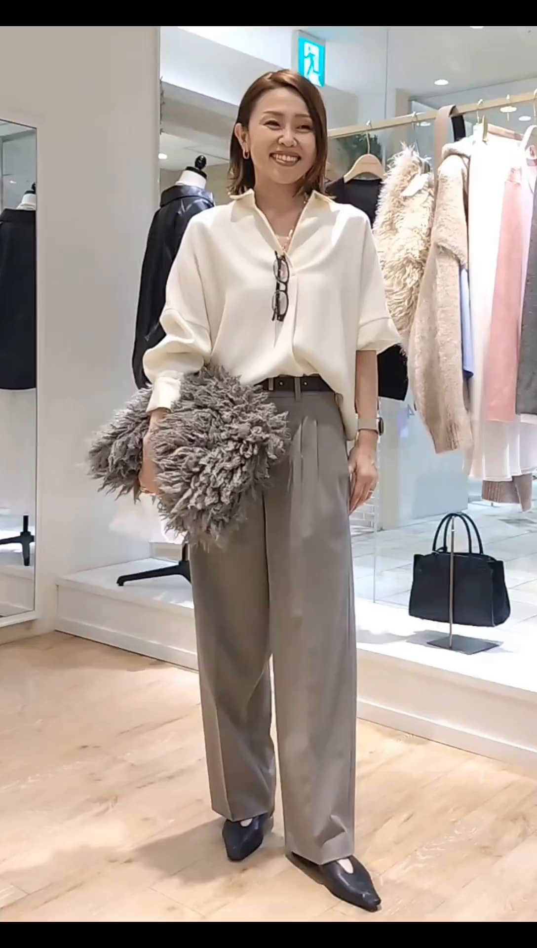 2025.10.05 スキッパーブラウス サムネイル画像