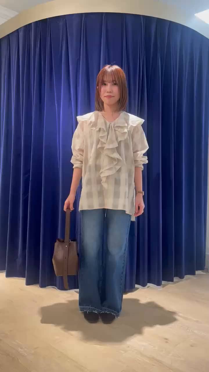 2026.01.18 ラッフルブラウス サムネイル画像