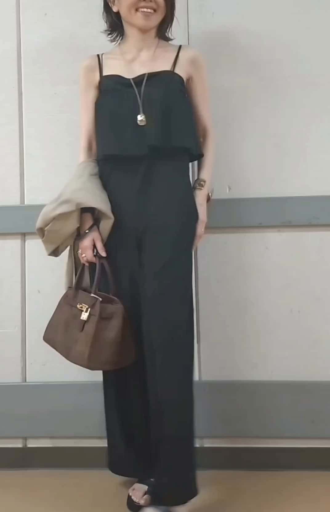 2025.07.31 ブラックオールインワン サムネイル画像