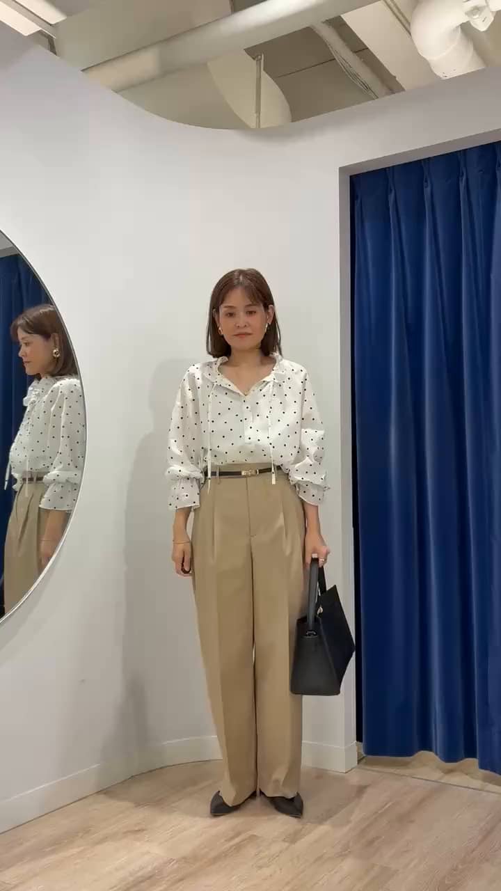 2025.09.06 ドットフロッキーフリルネックブラウス🌿 サムネイル画像