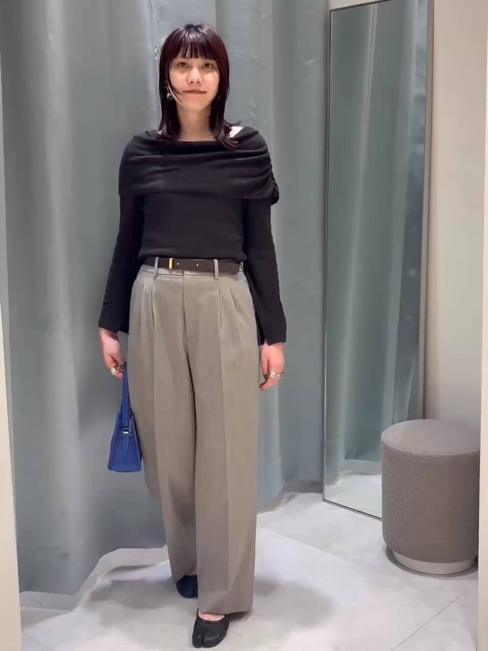 2025.10.26 カシミヤ混ガーゼ風リブオフショルニット サムネイル画像