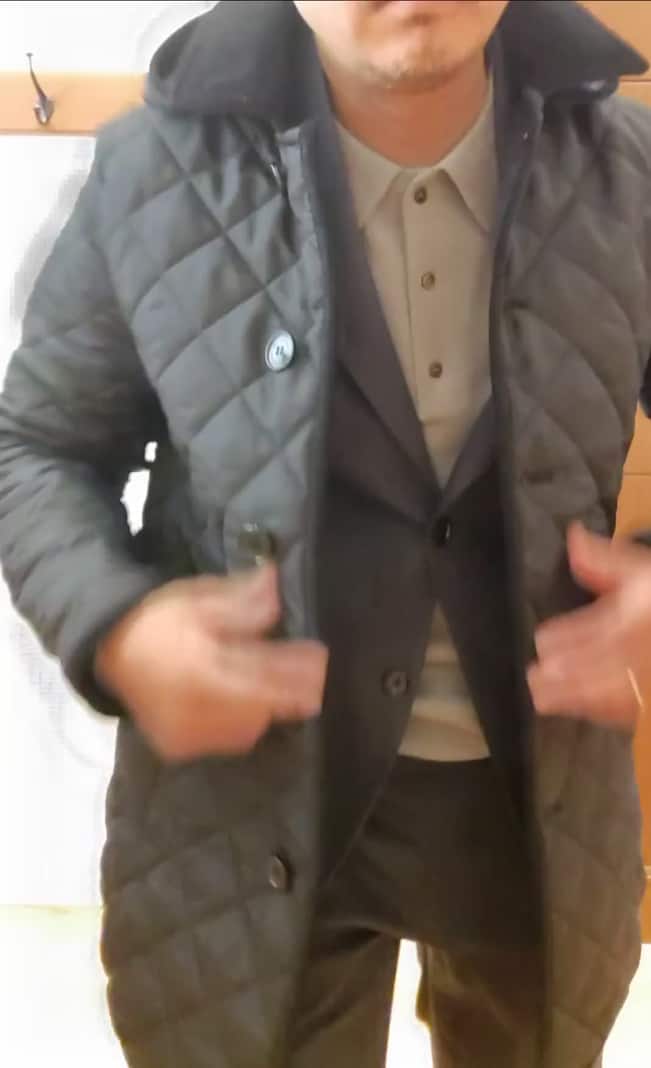 2025.11.05 トラディショナル　ウェザーウェア　DERBY HOODを着用した通勤コーデ サムネイル画像