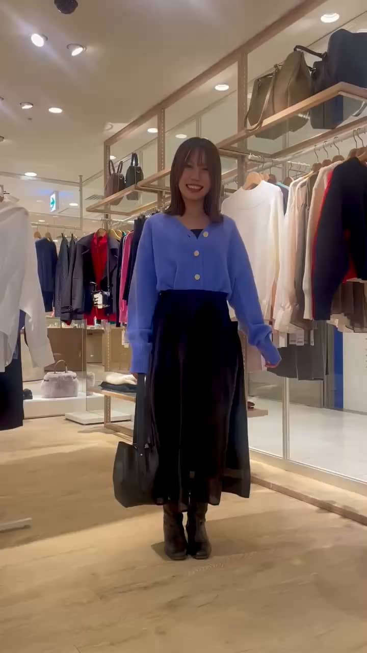 2025.12.04 カーディガン×スカート サムネイル画像