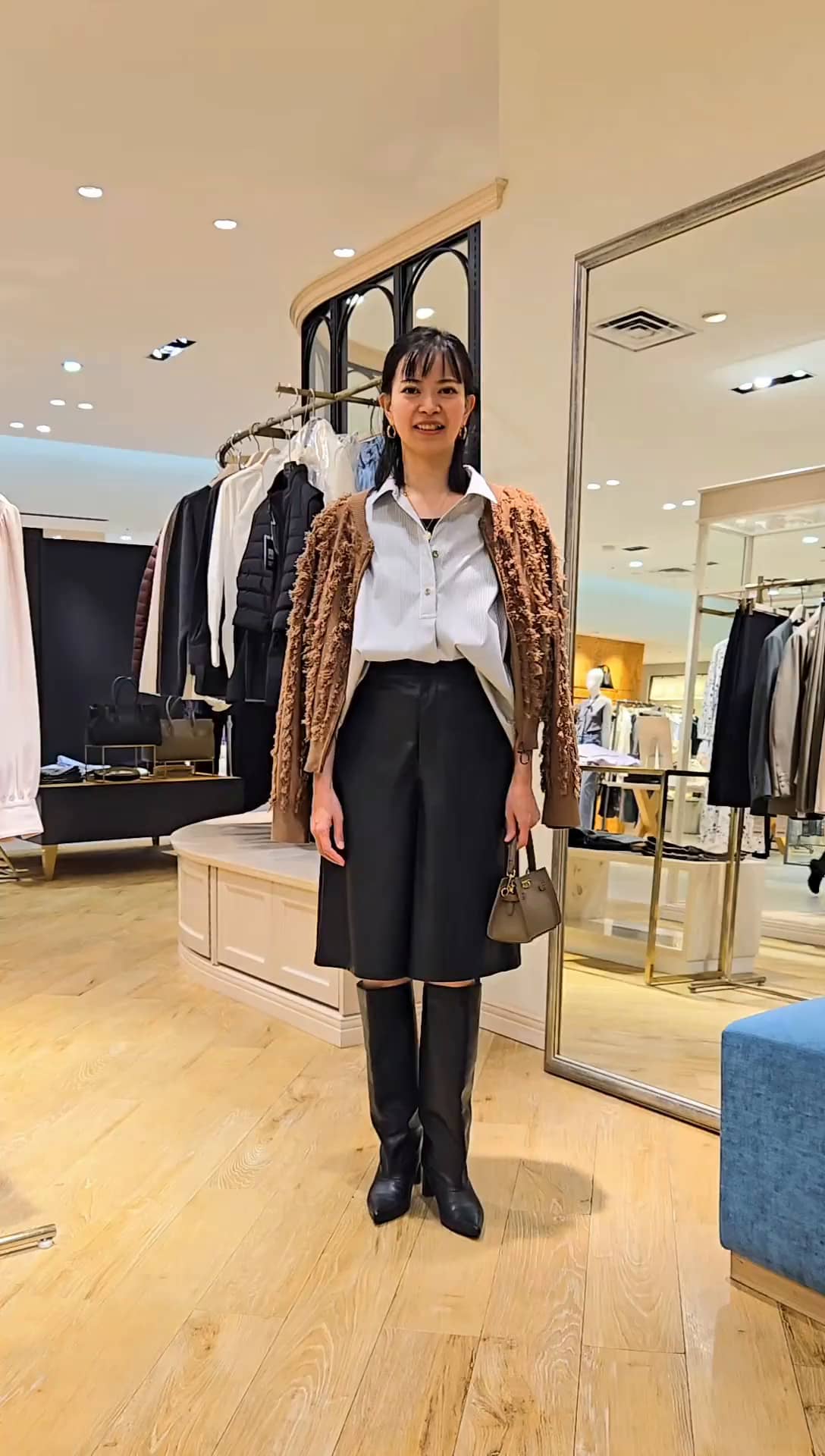 2025.10.10 フェイクレザーのハーフパンツ🖤 サムネイル画像