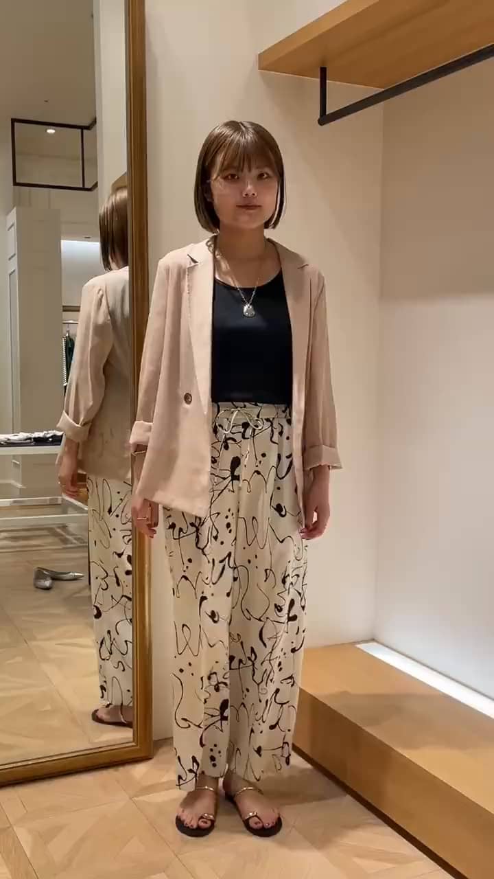 2025.08.23 きれいめ柄パンツコーデ サムネイル画像