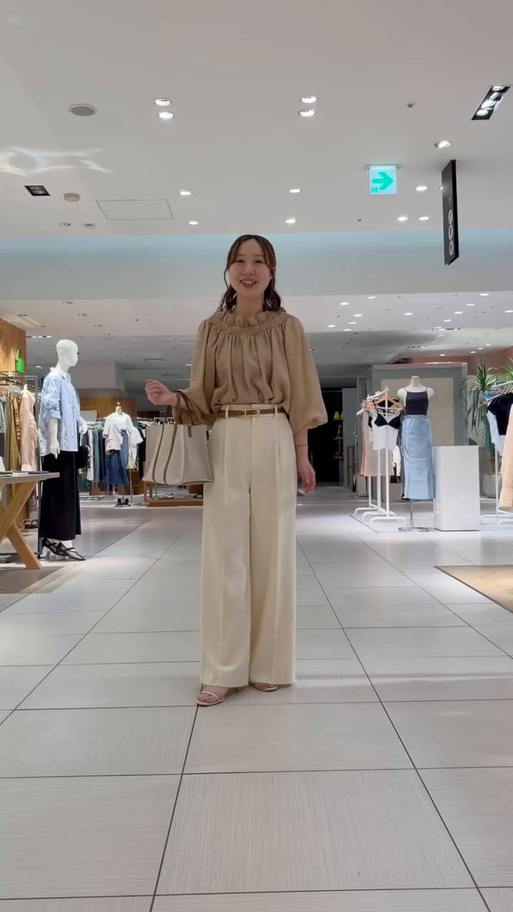 2026.05.19 シアーオフショルブラウス　ベージュコーデ🤎 サムネイル画像