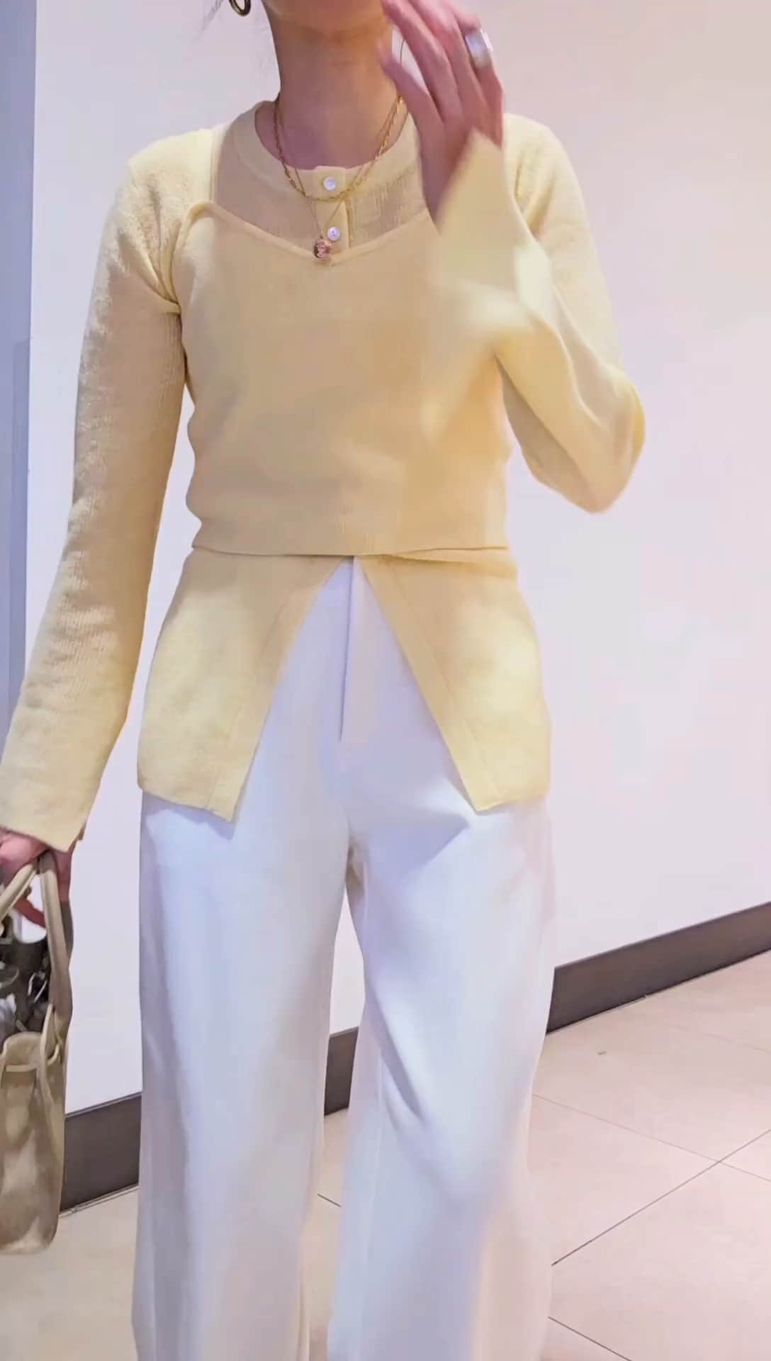 2025.12.09 ミディ丈カーディガン💛 サムネイル画像