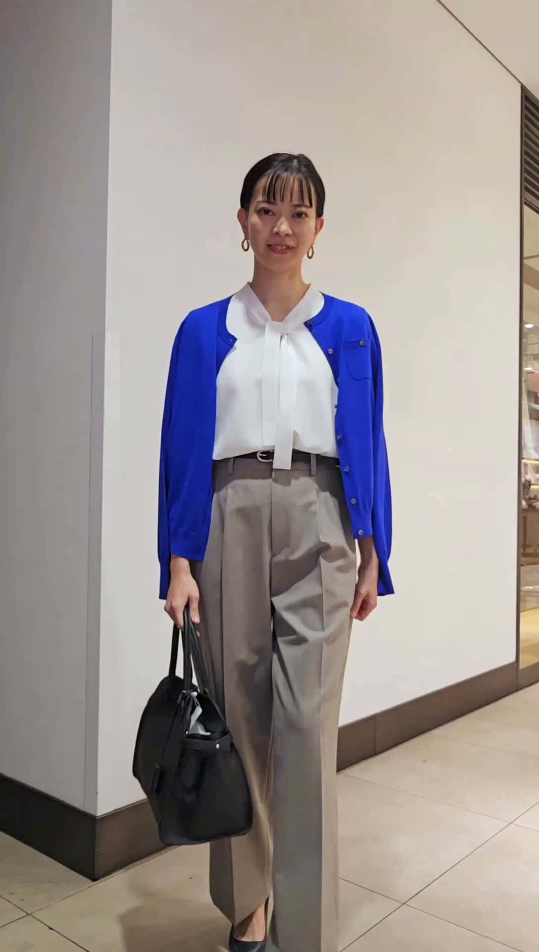 2025.10.14 ロイヤルブルーをポイントにしたオフィススタイル💙 サムネイル画像