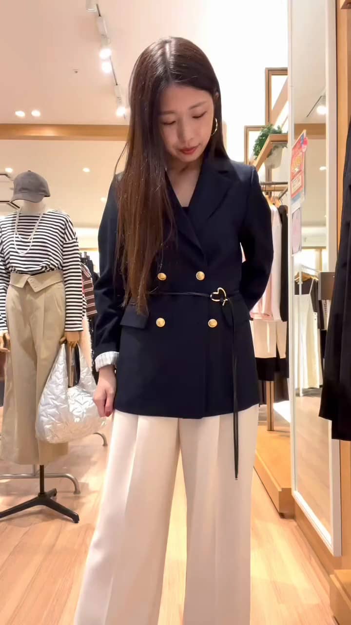 2025.10.31 ネイビージャケット💙 サムネイル画像