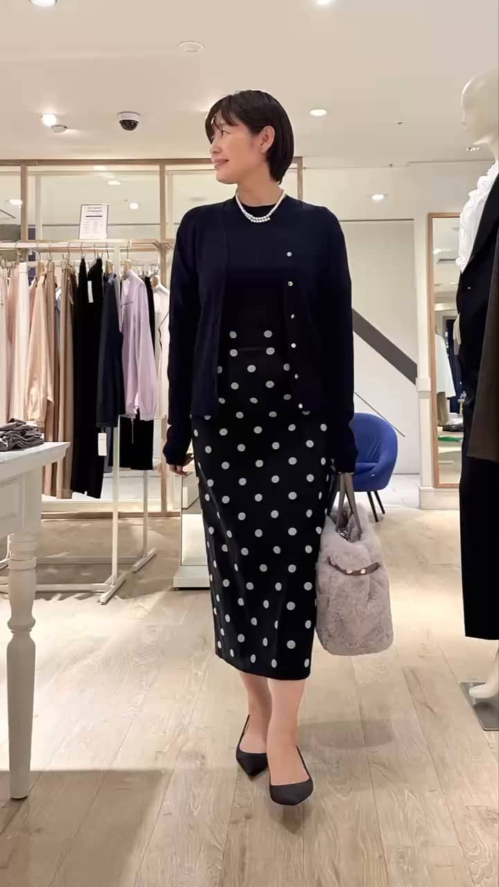 2025.11.19 リブ斜め柄Vネックカーディガン サムネイル画像