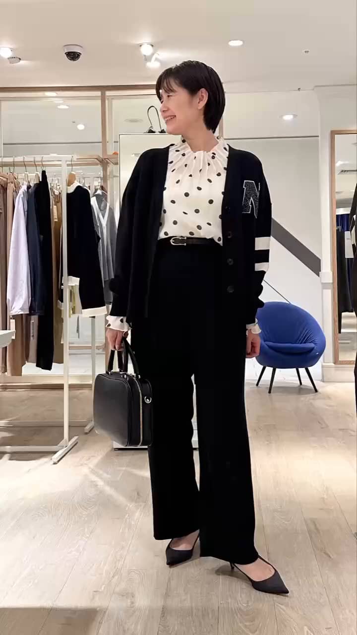 2025.11.12 レタードVネックニットカーディガン サムネイル画像