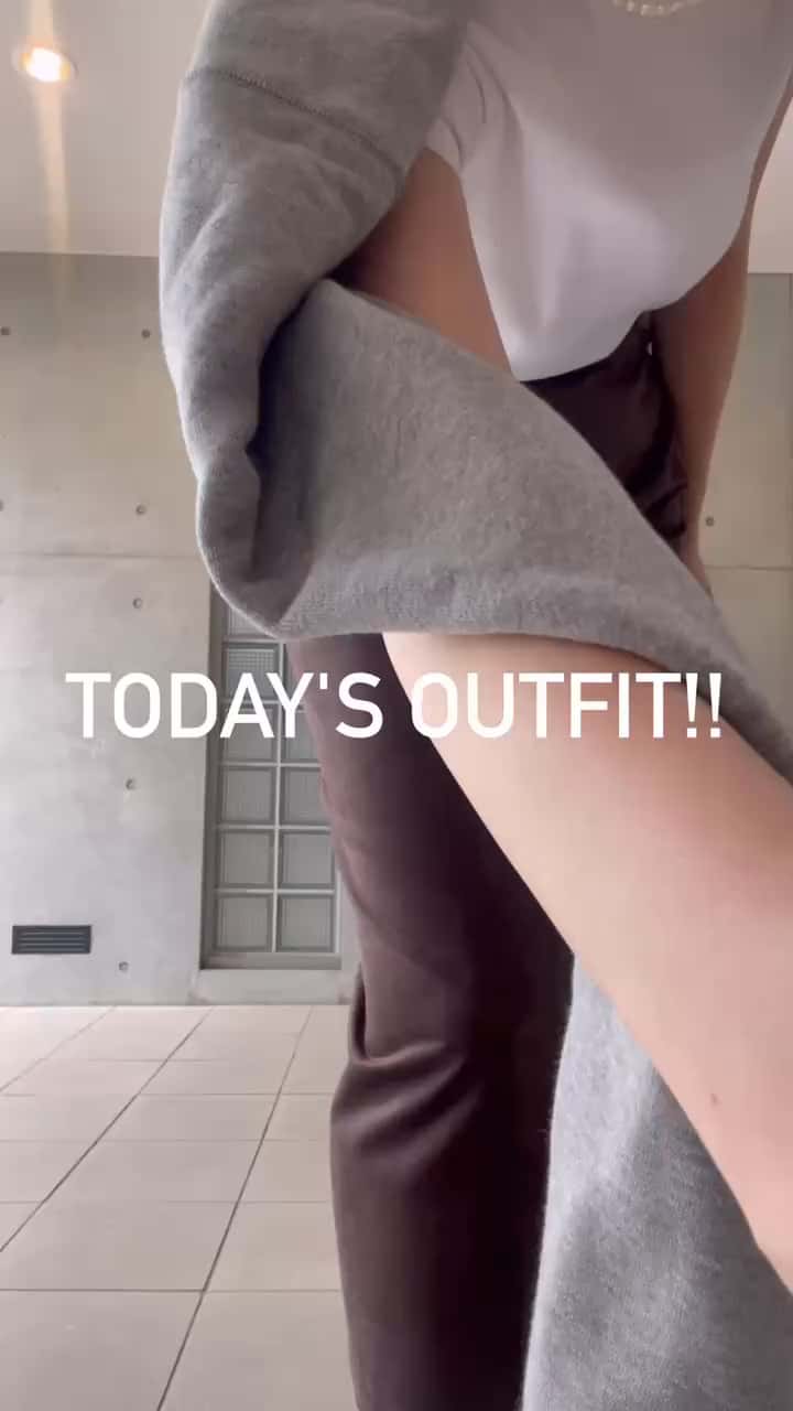 2025.09.30 【シンプル派必見！】Today's outfit!スエードタイトスカート✨ サムネイル画像