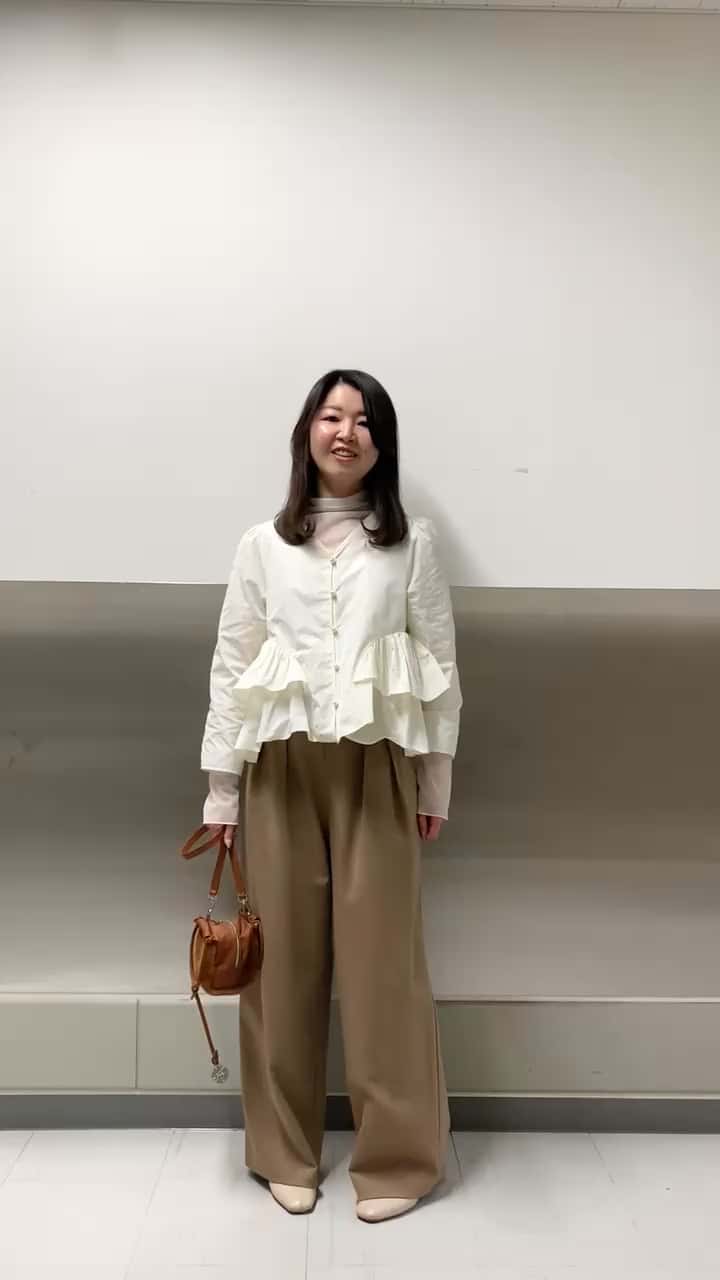 2025.11.30 サイドティアードタフタブラウス×ハイウエストワイドパンツ サムネイル画像