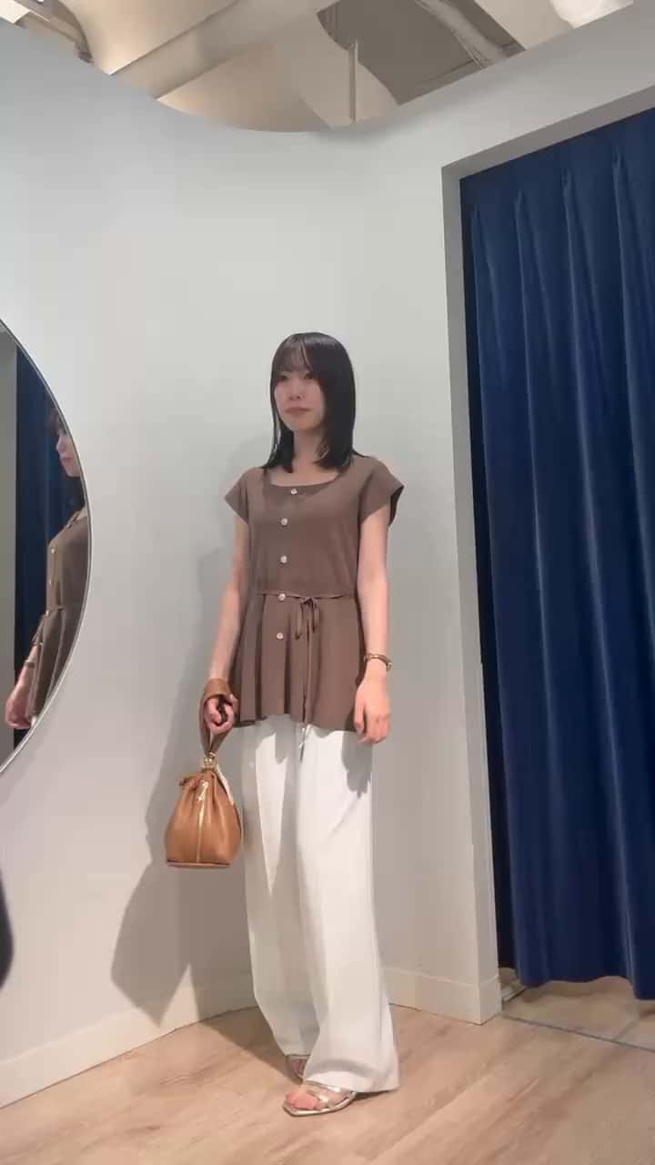2026.08.27 ニット×パンツ サムネイル画像